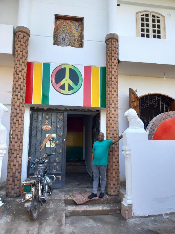 Peace & Freedom Guesthouse & Restaurant Luxor Luaran gambar